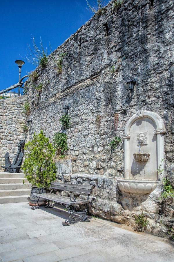 Kapetan Luxury Apartments Herceg Novi Buitenkant foto